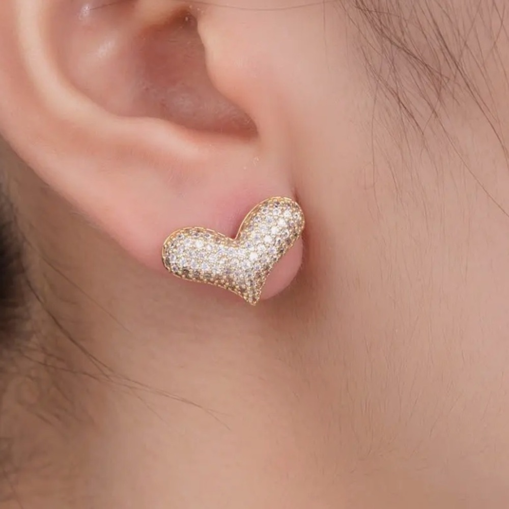 Paved CZ Heart Stud Earrings (7010)